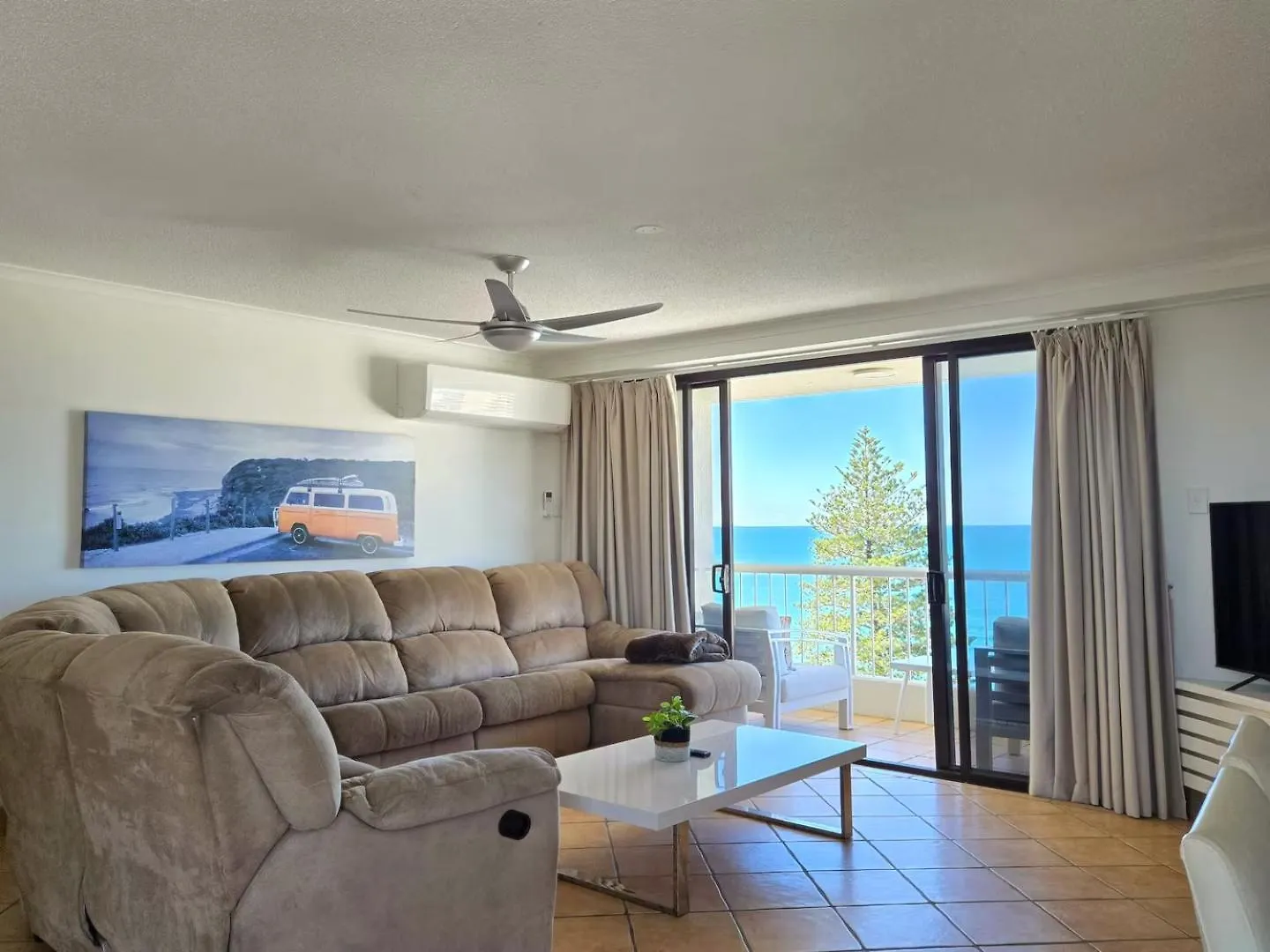 Deluxe Two Bedroom Apartment With Ocean Views Coolum Beach Australia