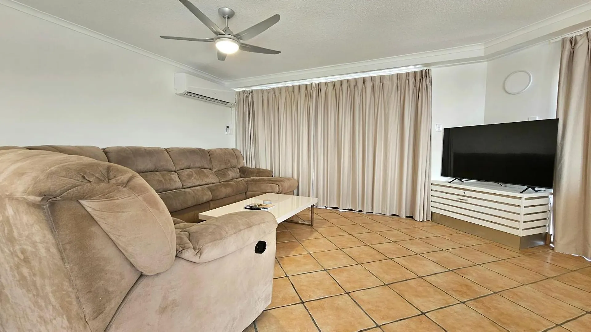 Deluxe Two Bedroom Apartment With Ocean Views Coolum Beach